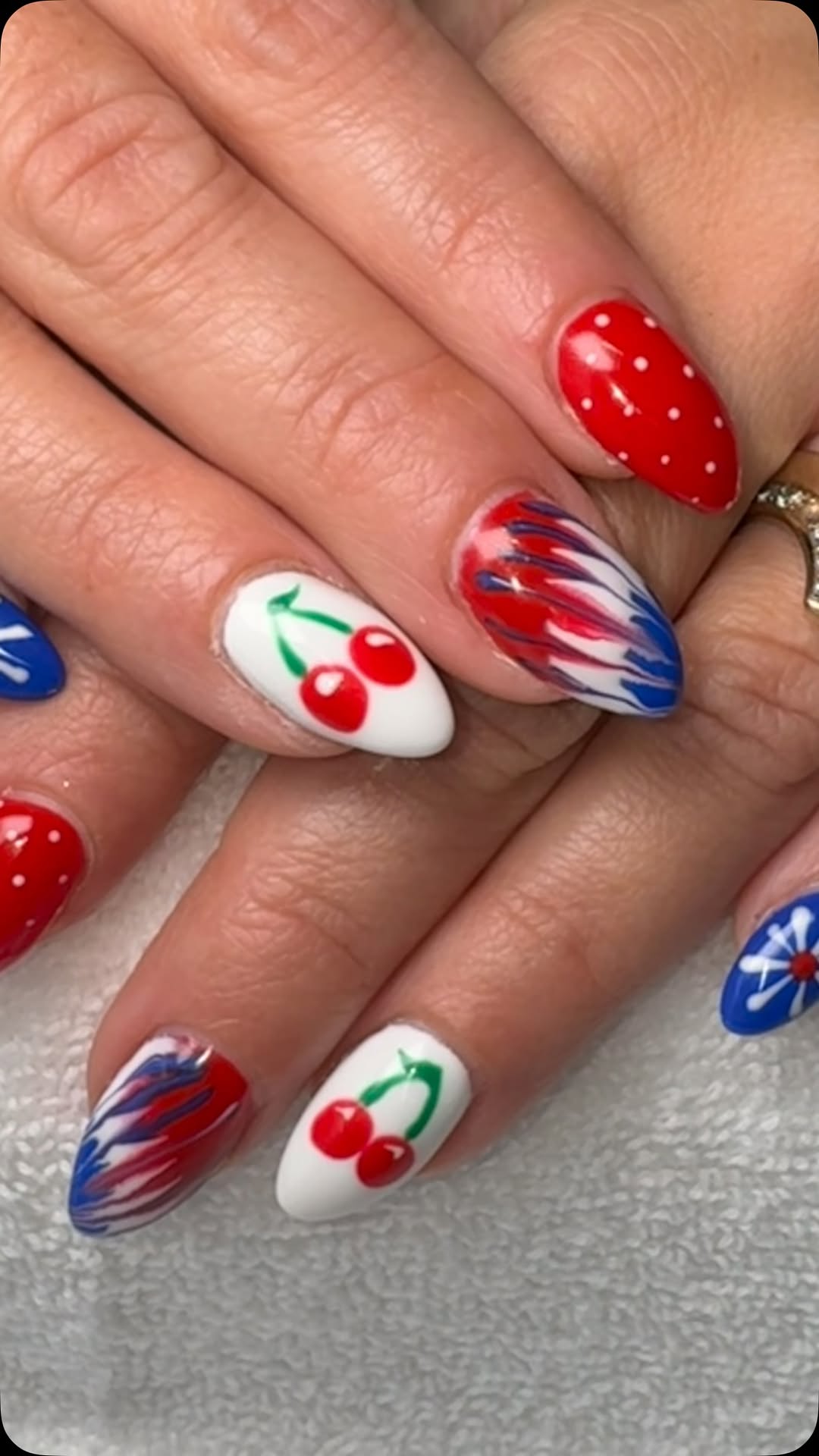 Gloss & Grit nail art plate